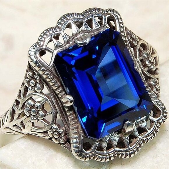 🍁925 Silver Plated Retro Style Emerald Cut Blue CZ Ring, MARR9334 - Picture 1 of 6
